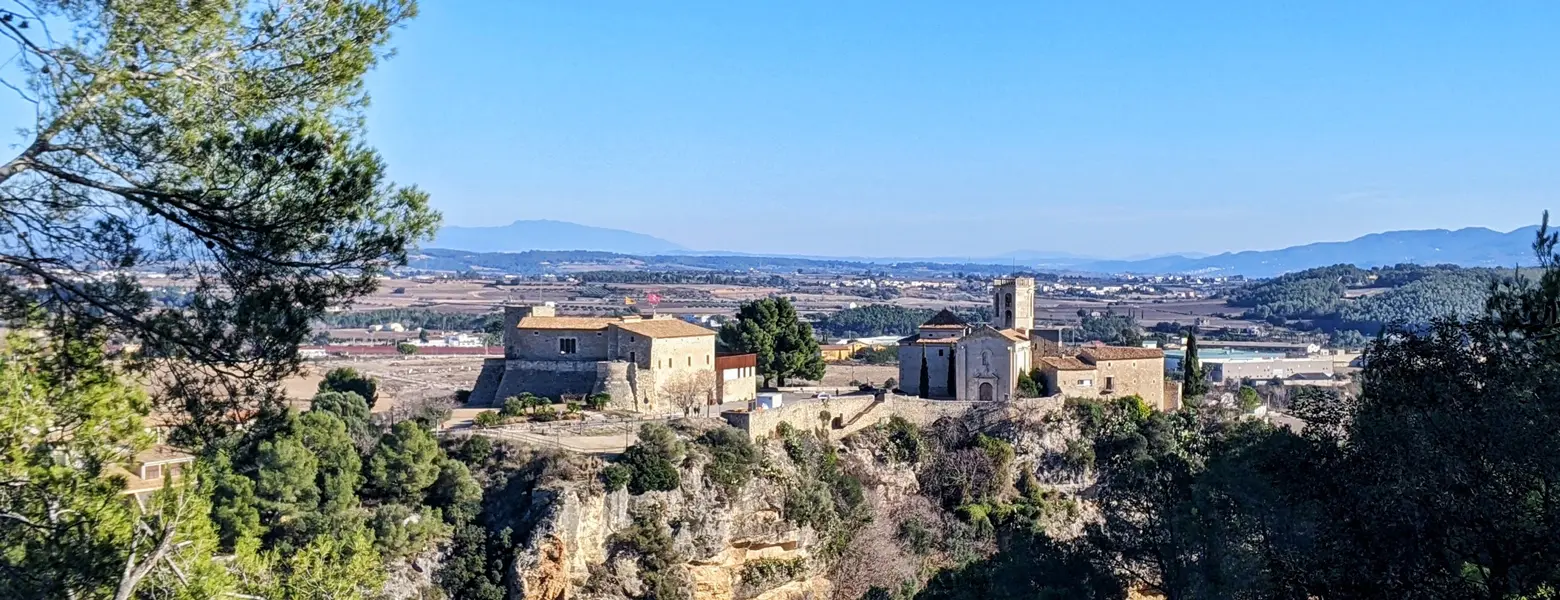 Abrigo rocoso y castillo de Sant Martí Sarroca