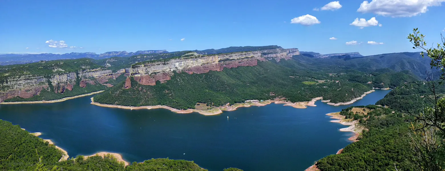 Cingles de Vilanova de Sau i el Puig del Far