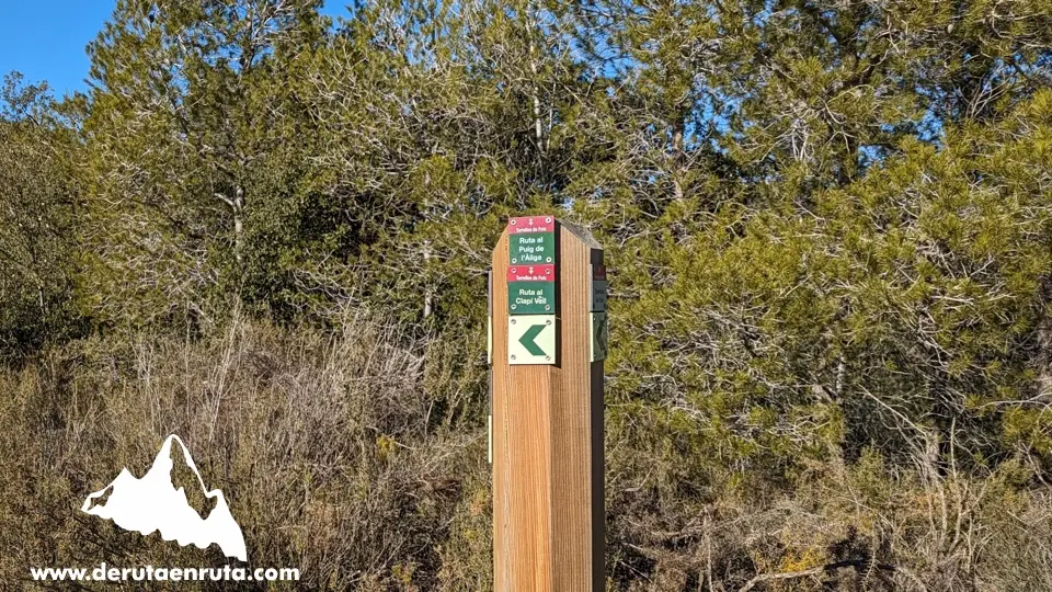 Senyals de la ruta al Clapí Vell